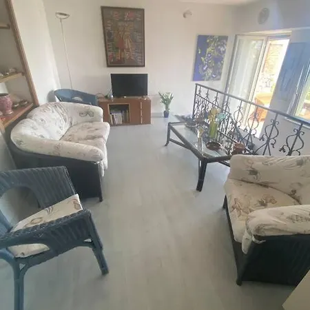 La Sisina - *